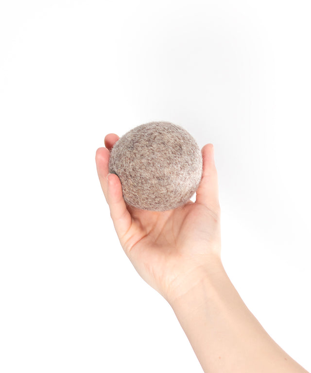 BUDDY. Hundespielzeug aus Wollfilz "Ball" - 7.5 cm bei BUDDY. Hundezubehör online kaufen