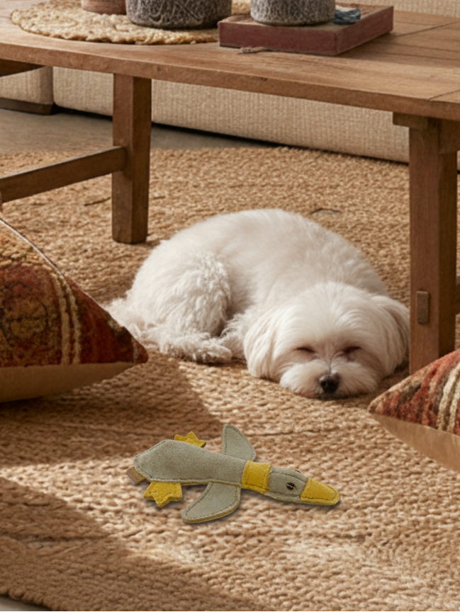 BUDDY. Hundespielzeug aus Leder "Kleine Ente" - natürliches Hundespielzeug bei BUDDY. Hundezubehör online kaufen