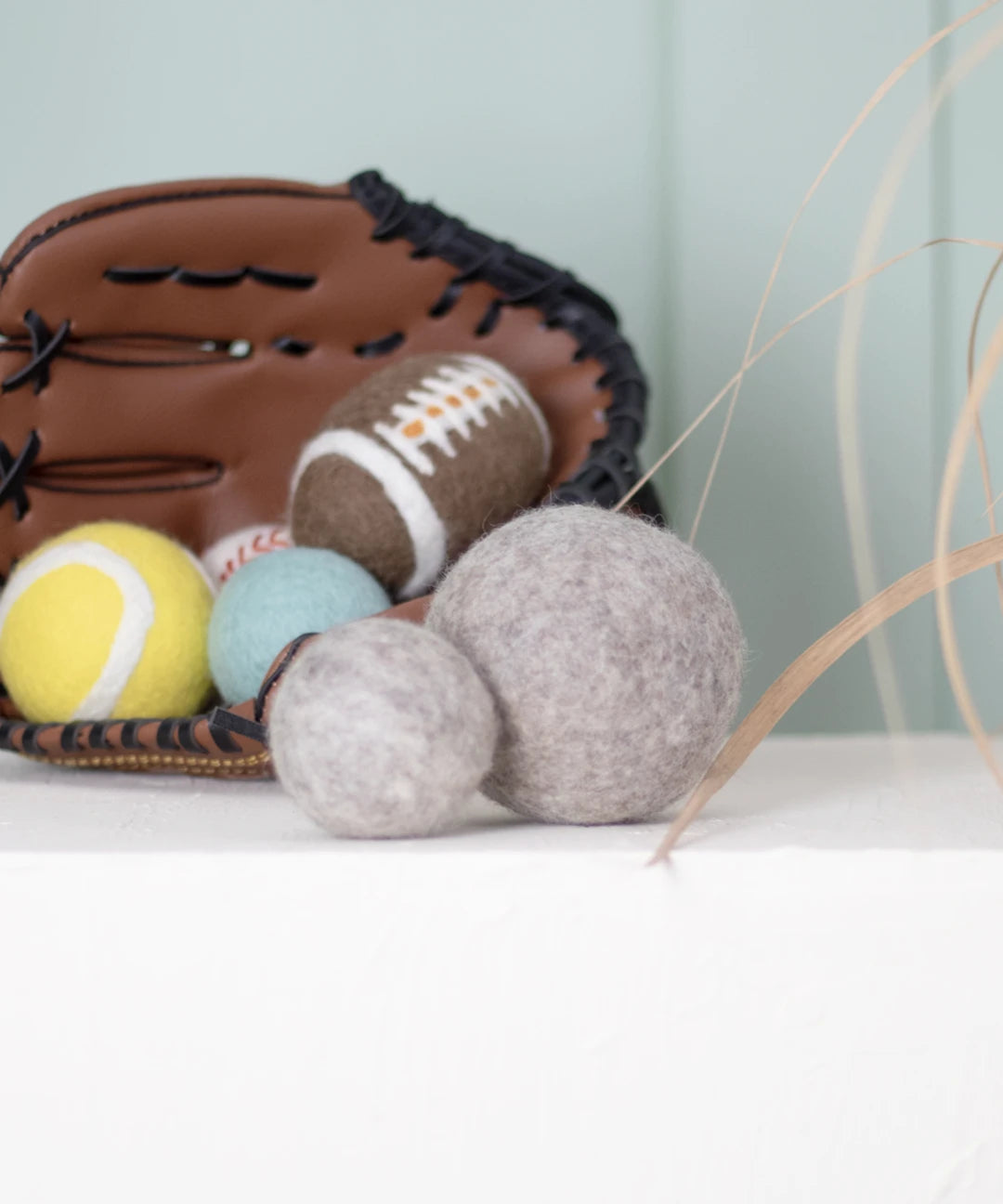 BUDDY. Hundespielzeug aus Wollfilz "Ball" - natürliches Hundespielzeug bei BUDDY. Hundezubehör online kaufen