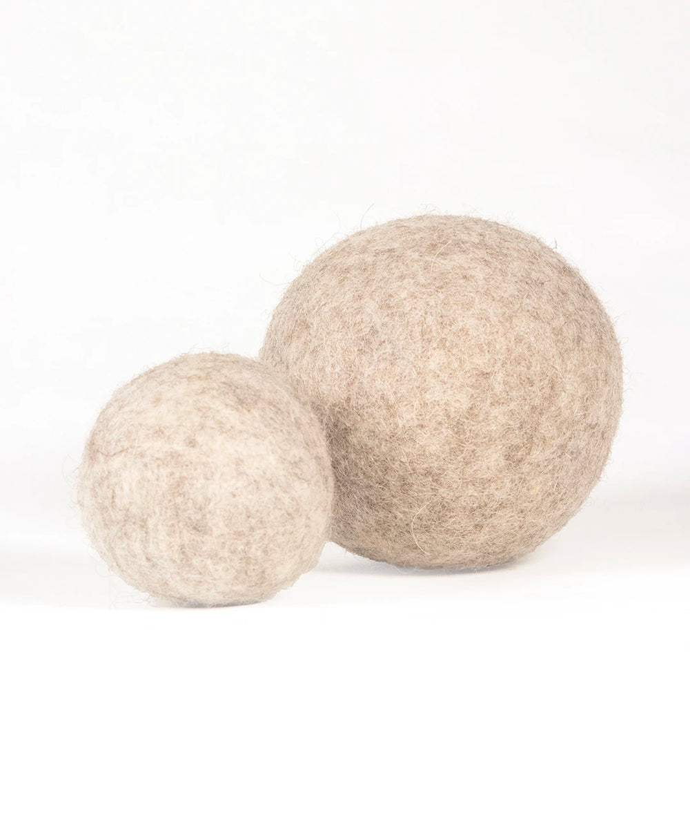 BUDDY. Hundespielzeug aus Wollfilz "Ball" - natürliches Hundespielzeug bei BUDDY. Hundezubehör online kaufen