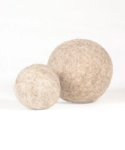 BUDDY. Hundespielzeug aus Wollfilz "Ball" - natürliches Hundespielzeug bei BUDDY. Hundezubehör online kaufen
