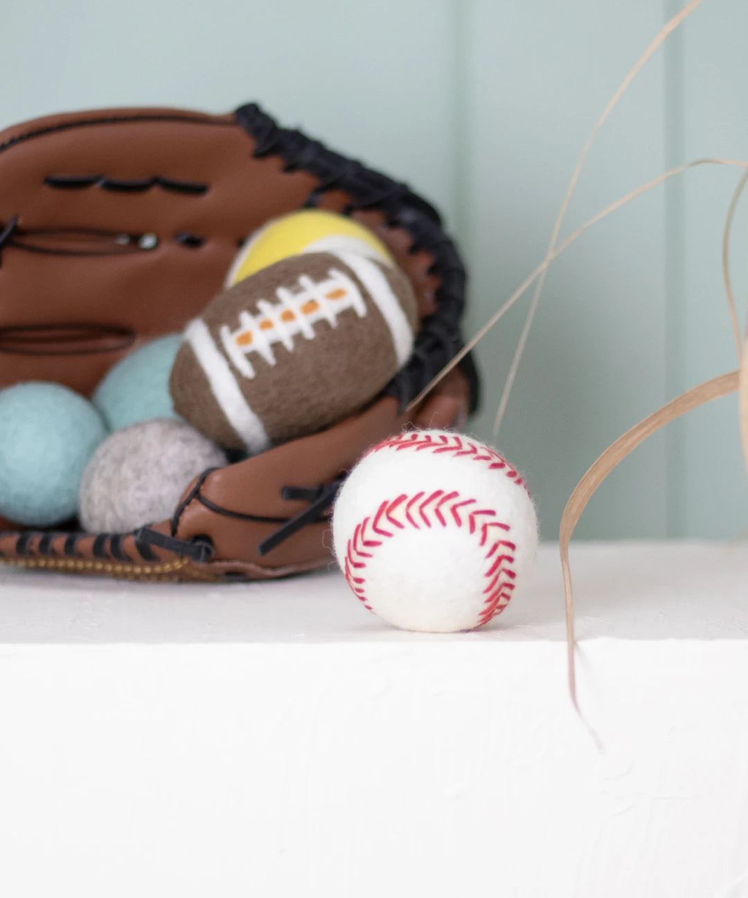 BUDDY. Hundespielzeug aus Schafwolle "Baseball" - natürliches Hundespielzeug bei BUDDY. Hundezubehör online kaufen