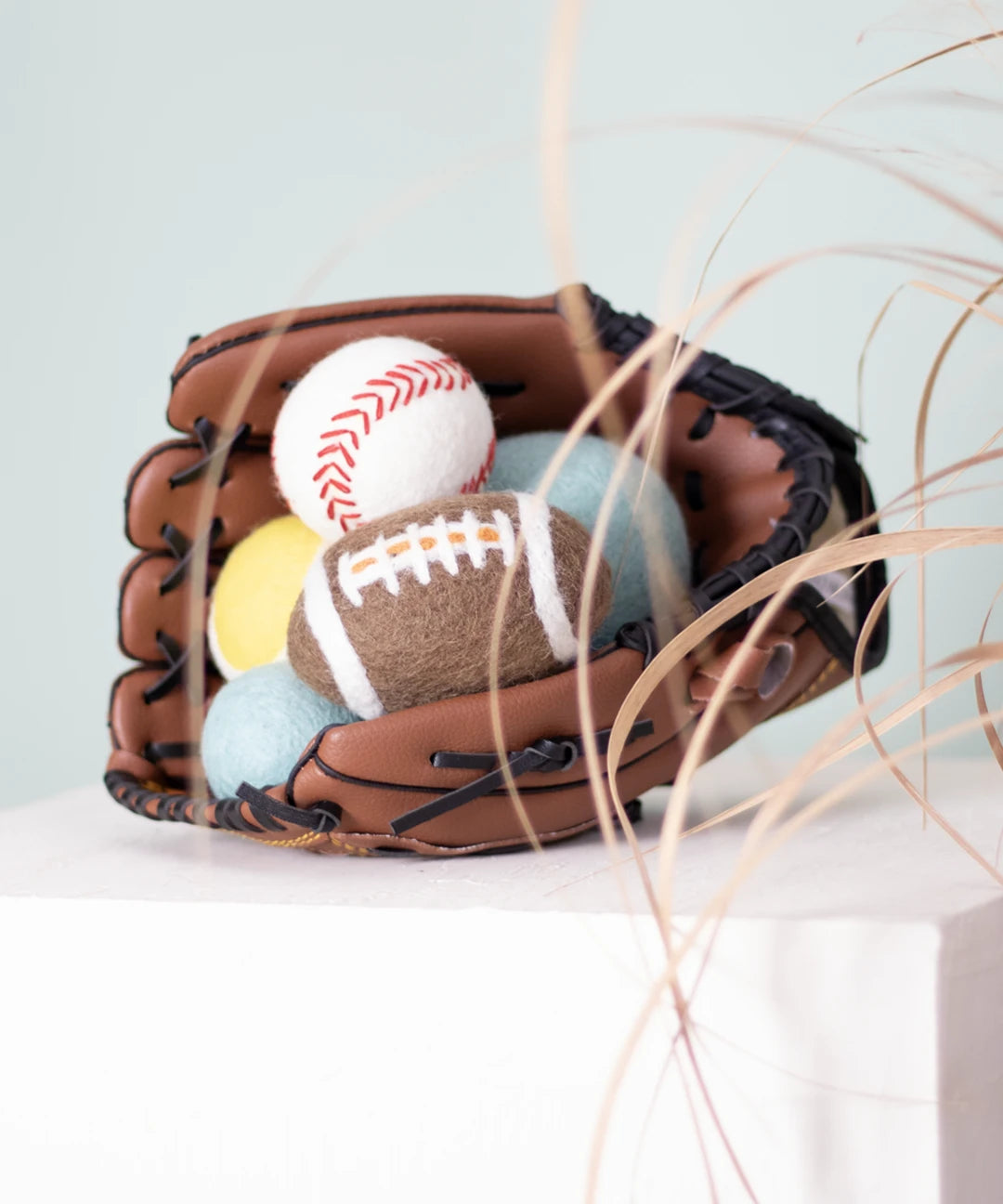 BUDDY. Hundespielzeug aus Schafwolle "Ball" - Mint - natürliches Hundespielzeug bei BUDDY. Hundezubehör online kaufen